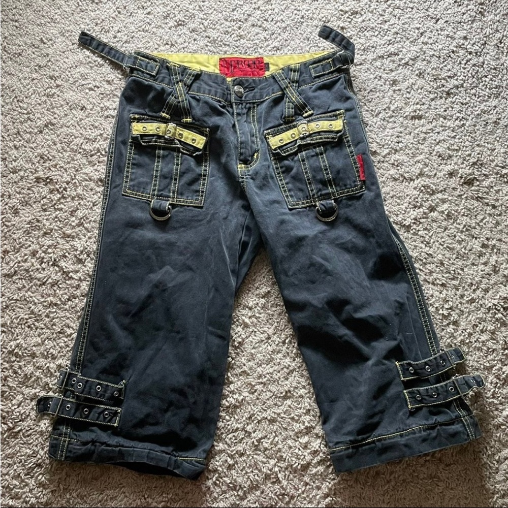 RARE!!⚠️⚠️⚠️Yellow Buckle Tripp NYC Capris